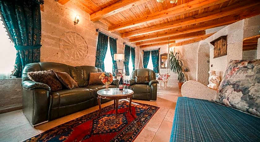 ZEUS CAVE SUITES