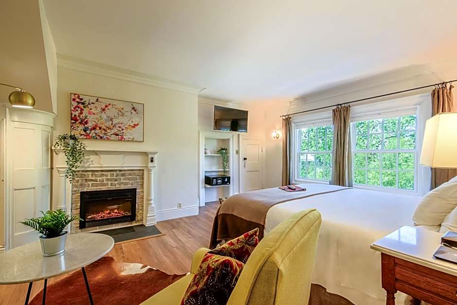 Cedar Gables Inn