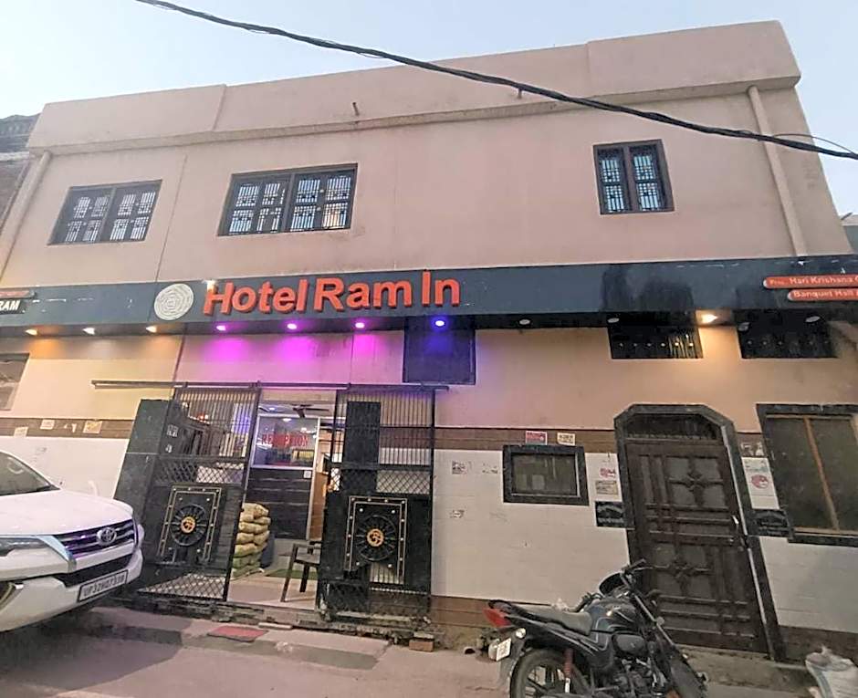 Hotel Ram Inn by OYO Rooms – Ayodhya, VA