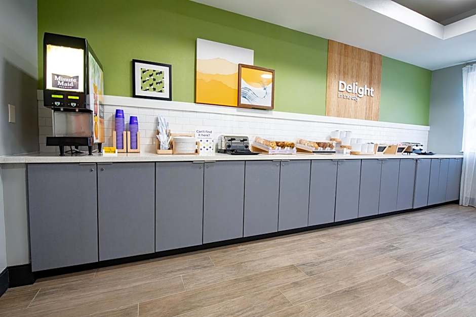 Spark by Hilton Lafayette South