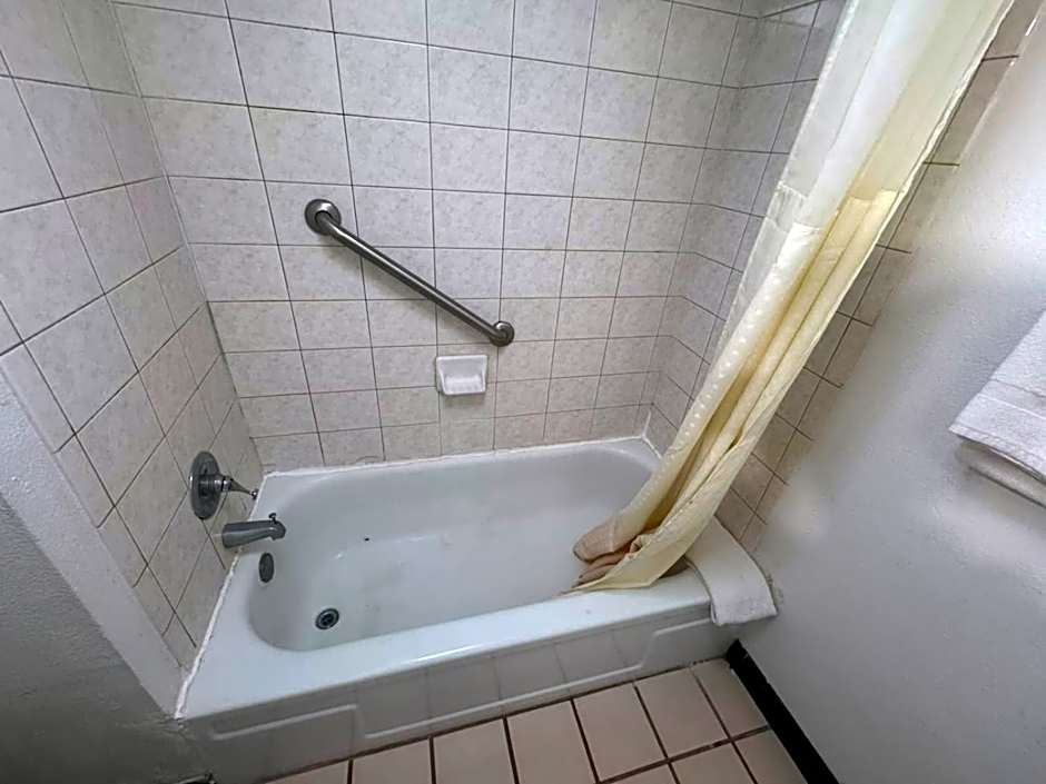 Express Inn & Suites