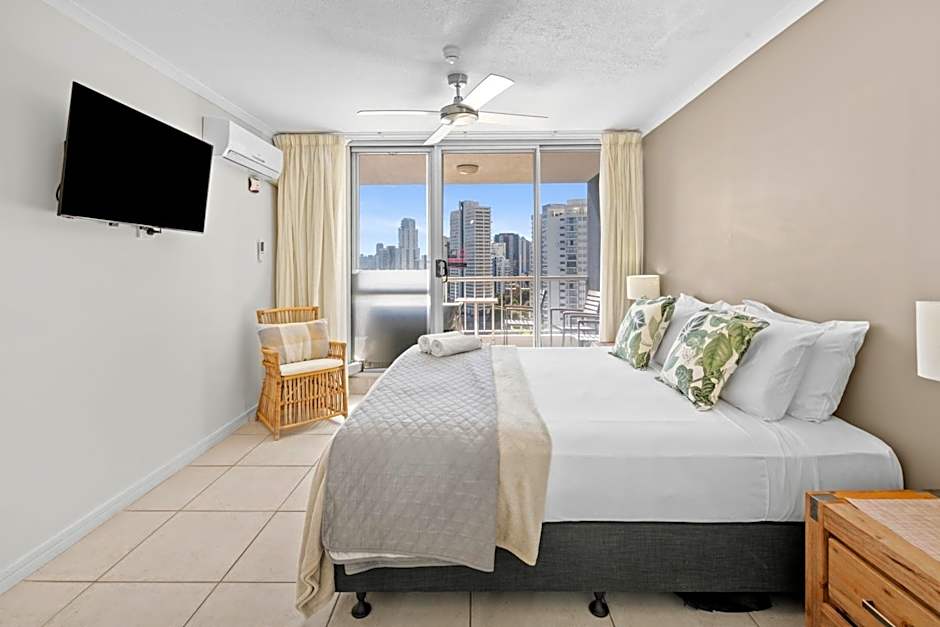 Moorings On Cavill Surfers Paradise