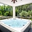Villa Stella - heated pool, jacuzzi & sauna