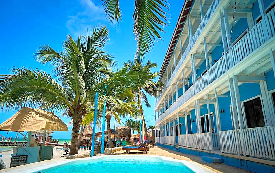 El Faro Beach Front by ÓOL Hotels