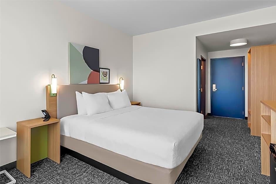 Spark by Hilton Victoria