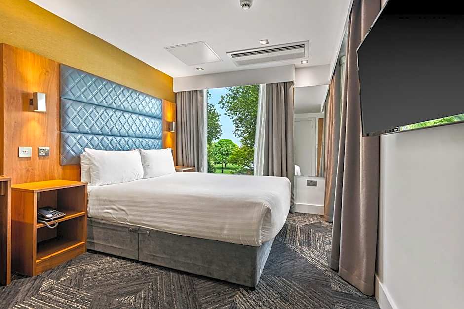 Roomzzz London Stratford