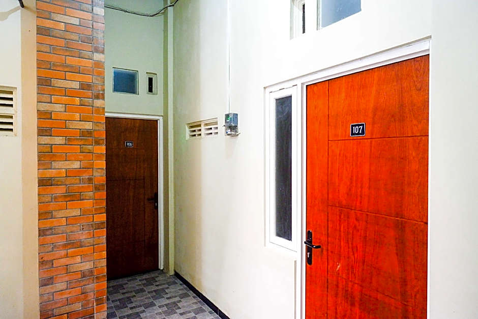 RedDoorz near Bandara Ahmad Yani Semarang