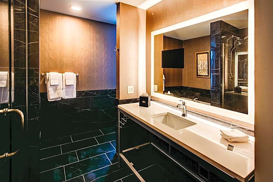 The Warrior Hotel, Autograph Collection