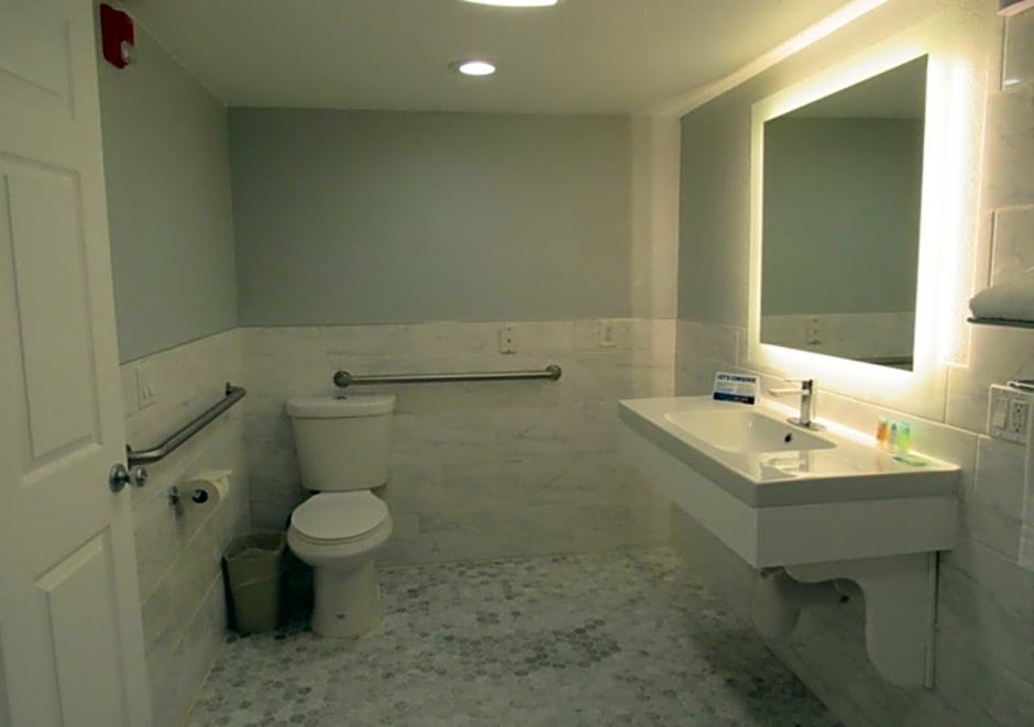 Capri Suites Anaheim