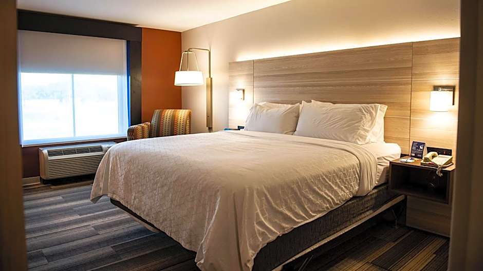 Holiday Inn Express Hotel & Suites Sedalia By IHG