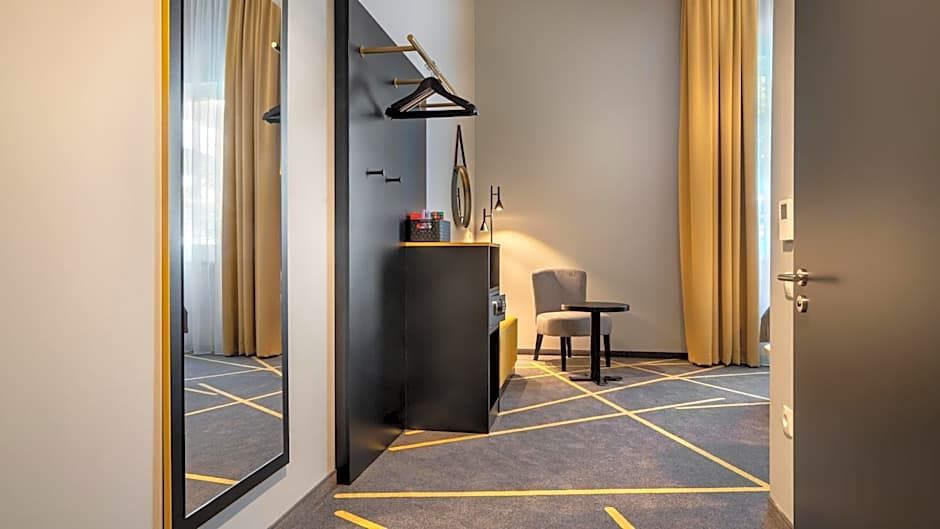 Holiday Inn - The Niu Fury Aschheim Messe By IHG