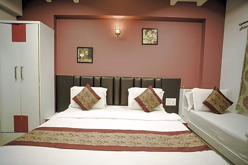 Hotel Ashapura Palace