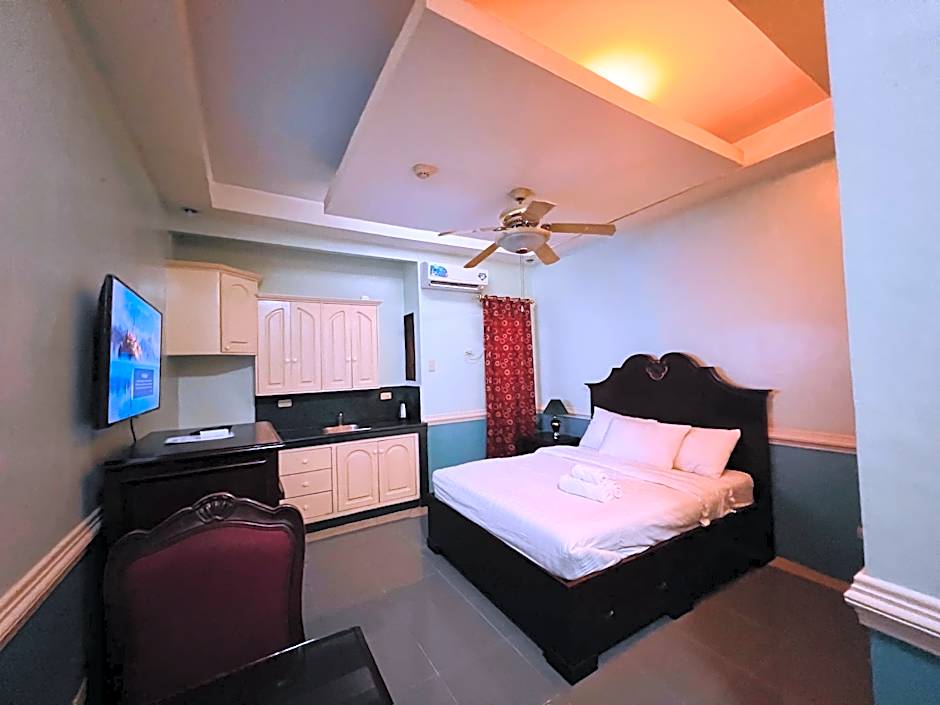 Kokomos Suites Hotel