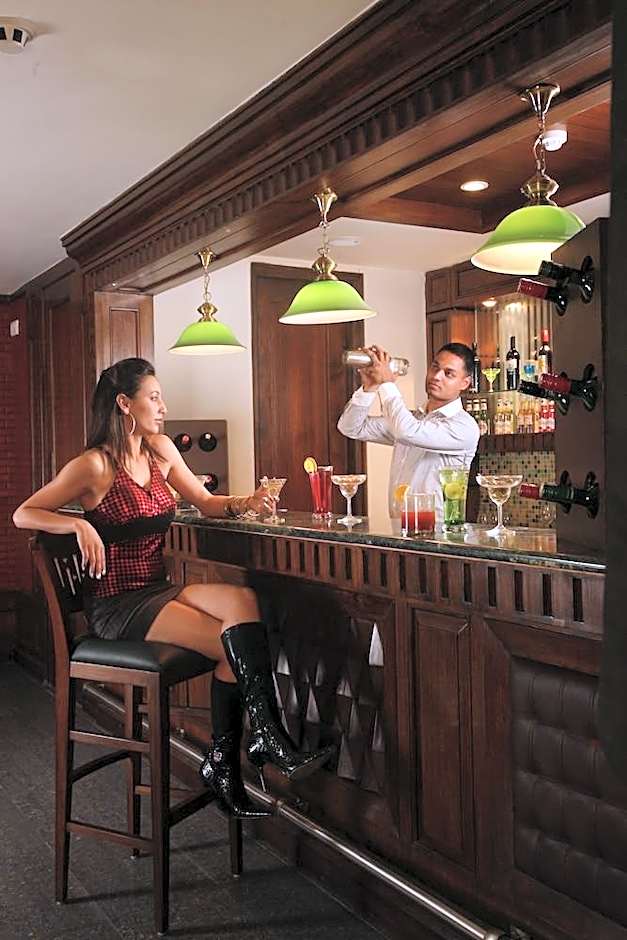 Treehouse Hotel Club & Spa, Bhiwadi