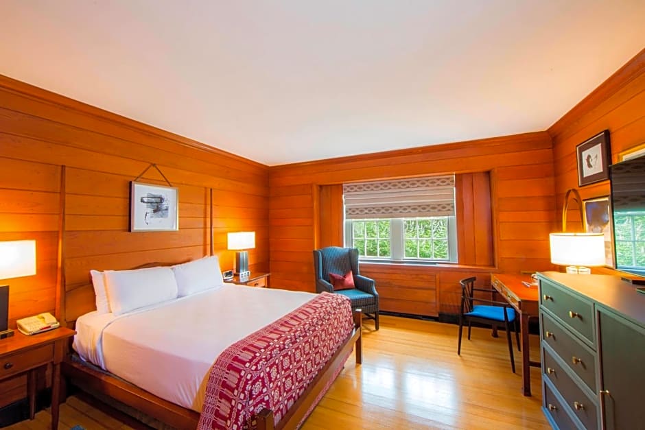 Williamsburg Lodge, Autograph Collection by Marriott