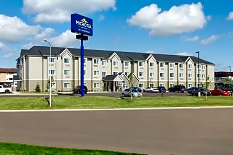 Microtel Inn & Suites By Wyndham Dickinson