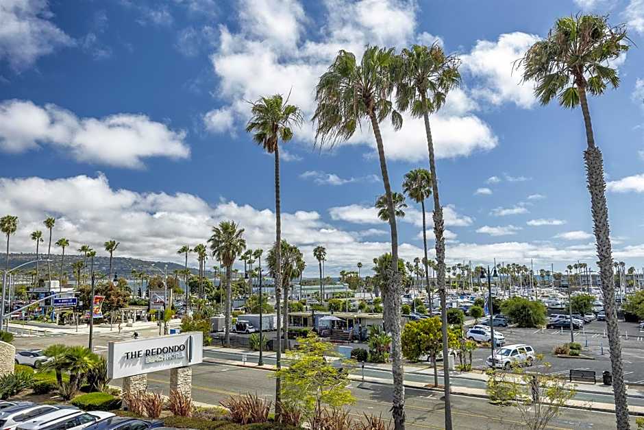 Redondo Beach Hotel, Tapestry Collection by Hilton