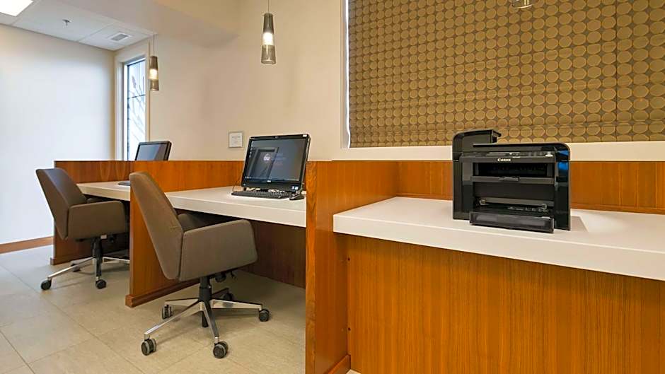 Mountain View Inn & Suites