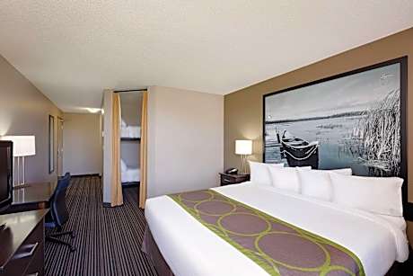Superior King Suite - Non-Smoking