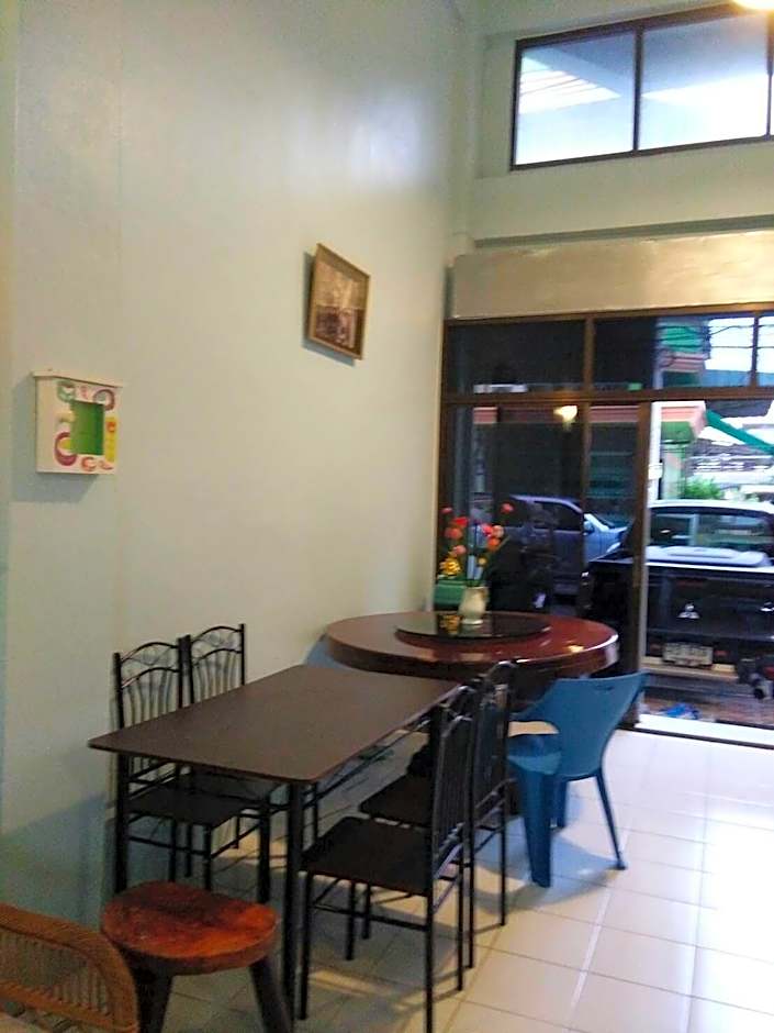 A & P House Charansanitwong