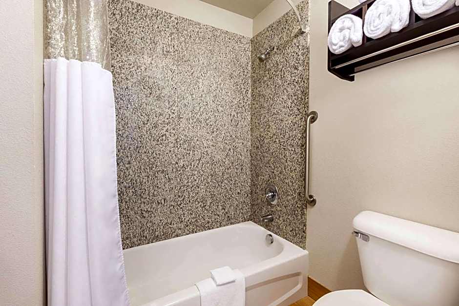 La Quinta Inn & Suites by Wyndham Spokane