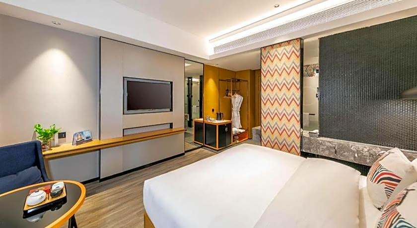SOFIS POP HOTEL