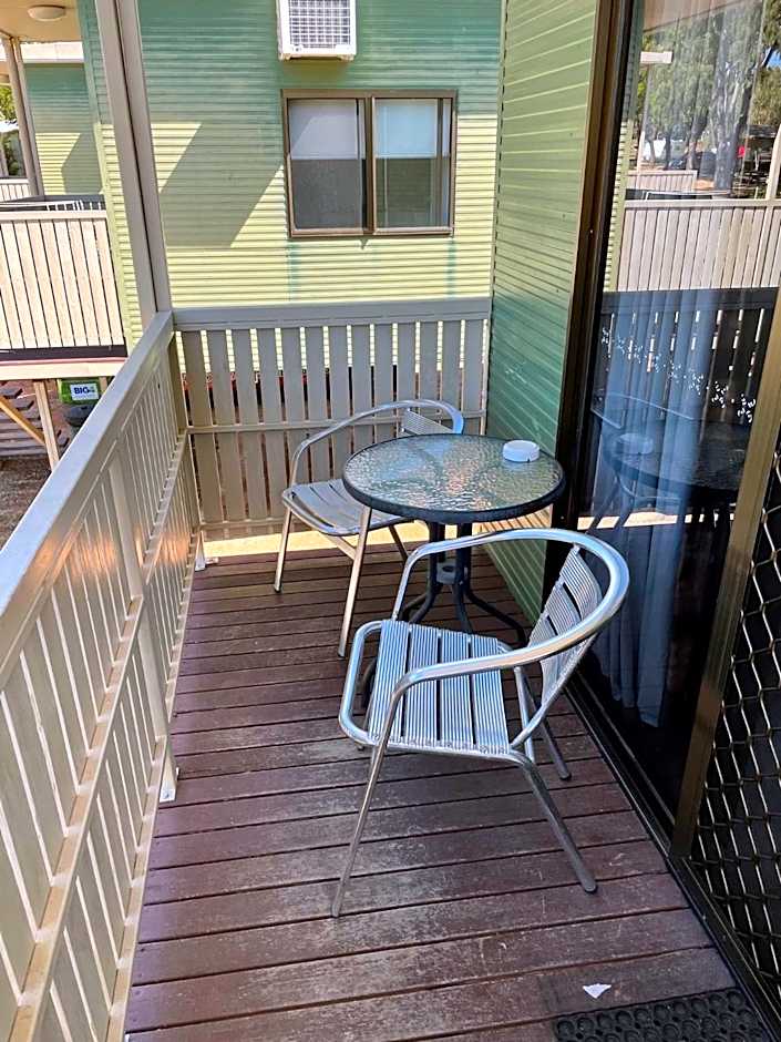 Aussie Outback Oasis Holiday Park