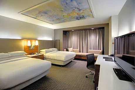 2 Queen Beds High Floor
