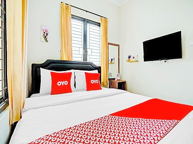 OYO Life 90211 I-sidji Inn