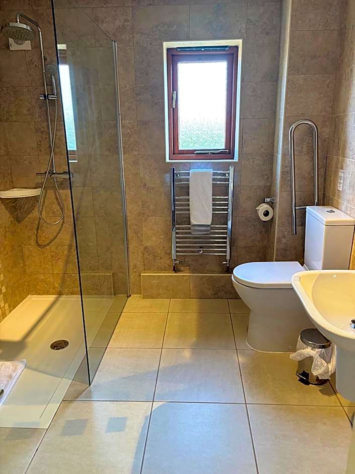 Albright Hussey Manor