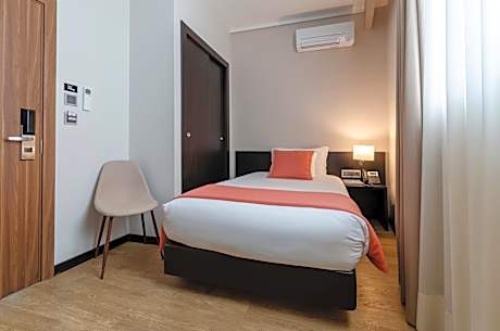 Single Room with Internal View