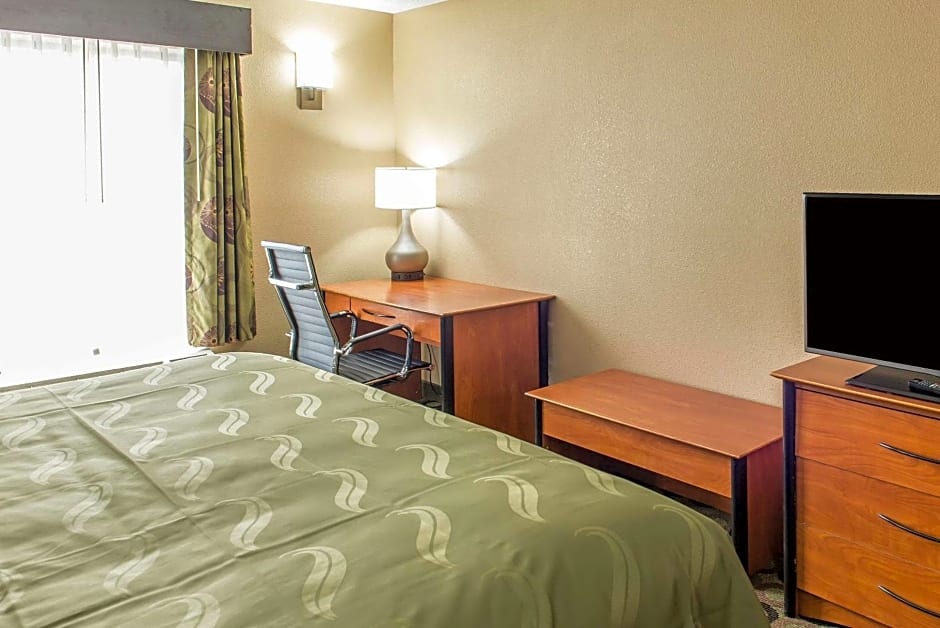 Quality Inn & Suites Columbus West