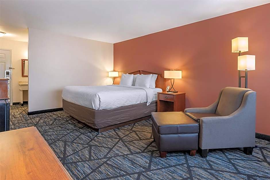 SureStay Plus Hotel by Best Western Auburn