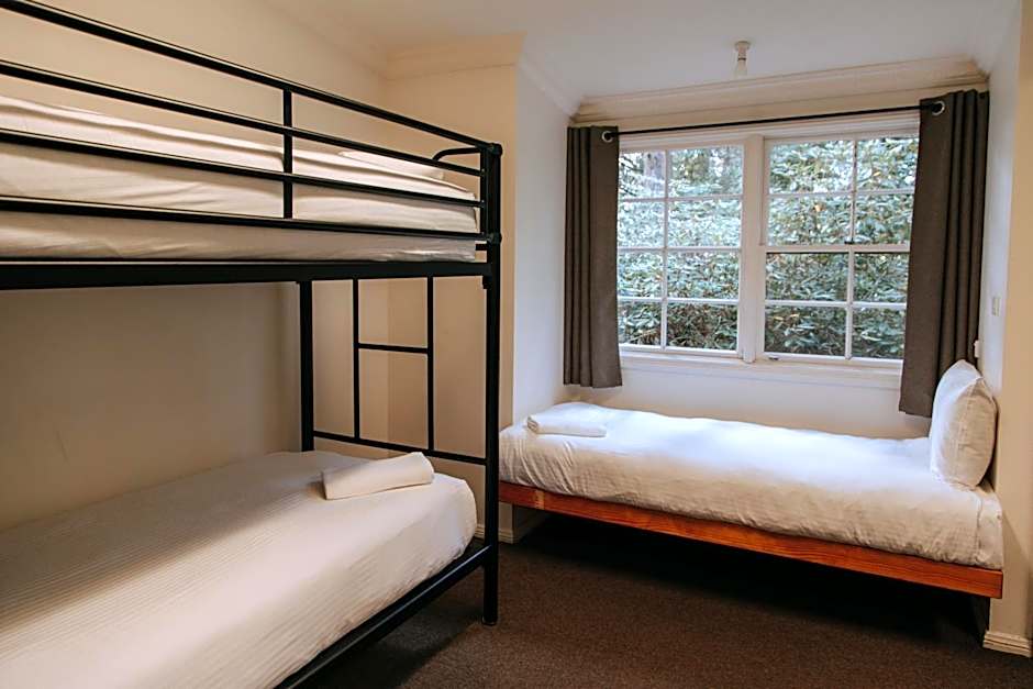 Federation Gardens & Possums Hideaway