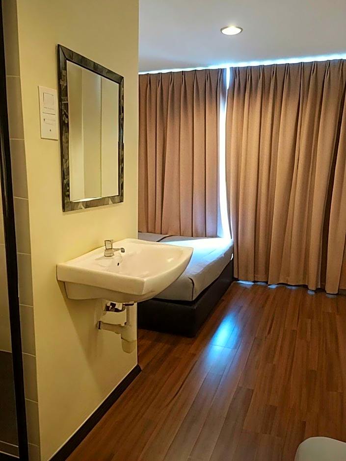 So Hotel