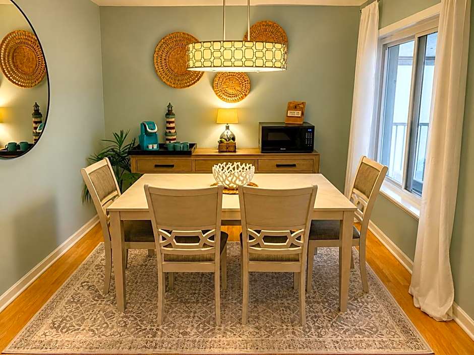 Waterfront Resort Condo w Beach