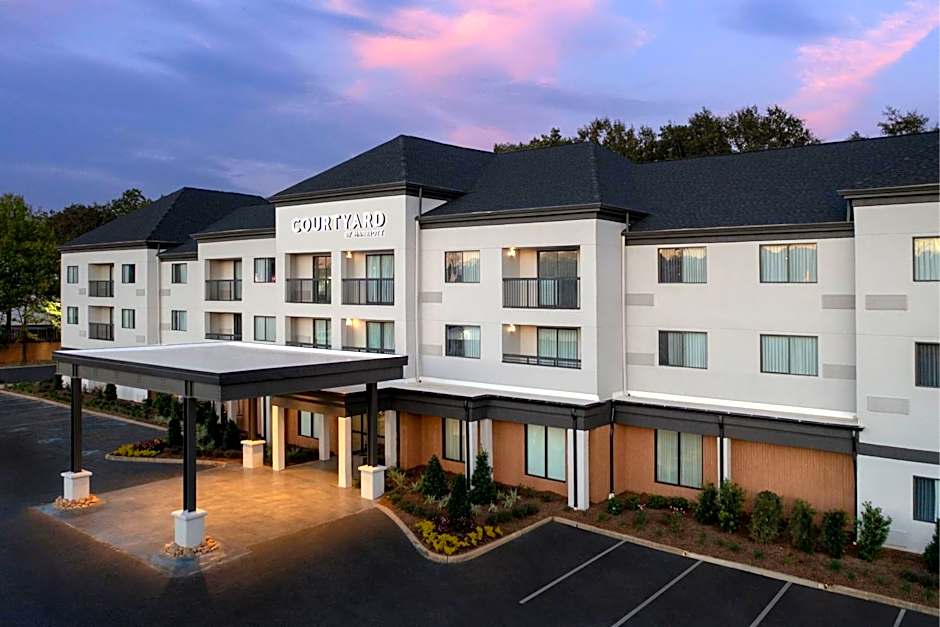 Photo 1 of 30 of Courtyard by Marriott Dothan