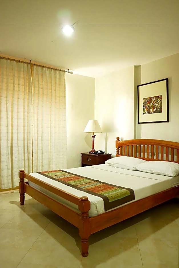 Metro Vigan Inn Bed & Breakfast Hotel