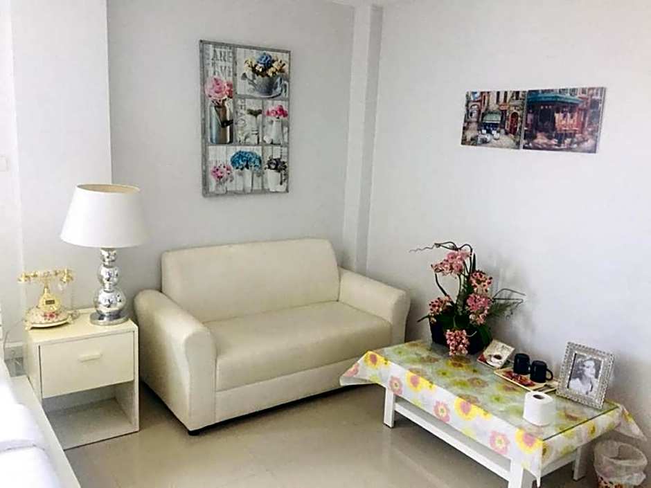 Chic Hotel Suratthani