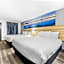 Days Inn & Suites by Wyndham Texas City - Galveston Area