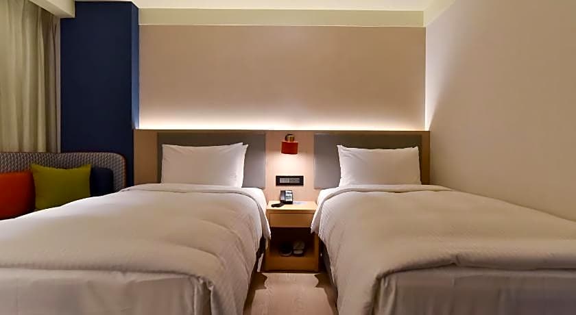 Holiday Inn Express Taipei Train Station