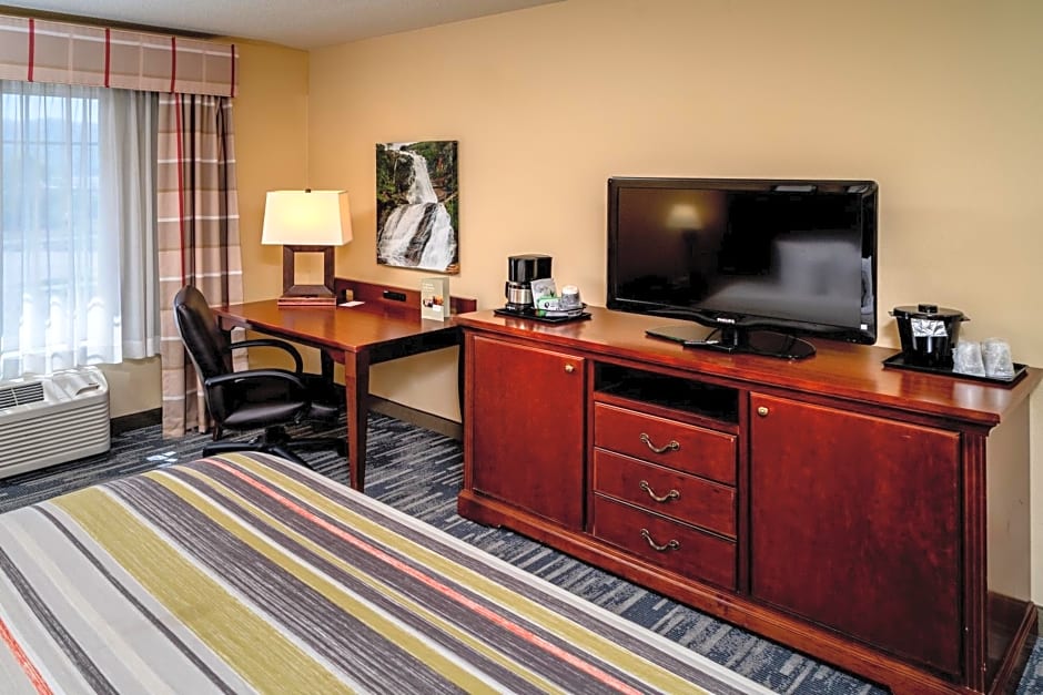 Country Inn & Suites by Radisson, Charleston South, WV