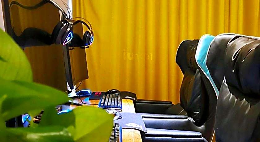 IU Hotel Baoding Yuhua East Road Passenger Center