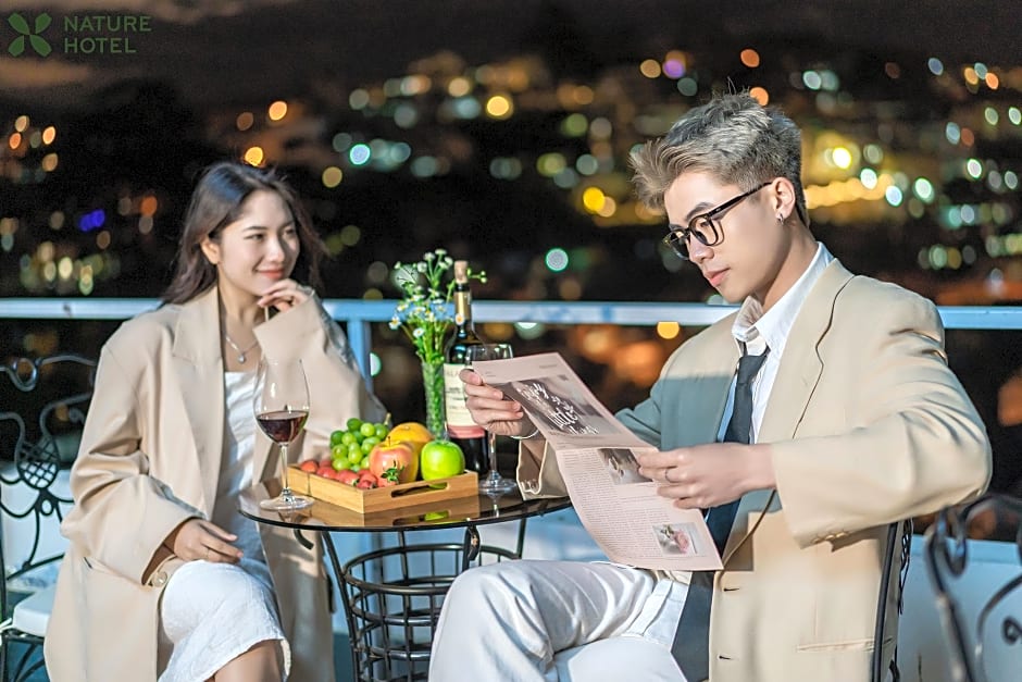 Nature hotel - Luong The Vinh