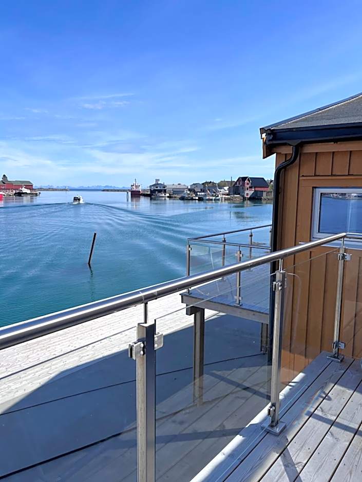 The Harbour House, dorm and twin, selfservice hostel