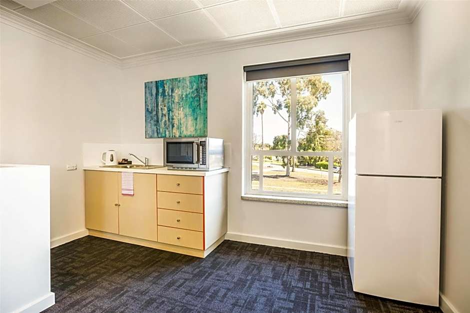 Nightcap at Rose & Crown Hotel