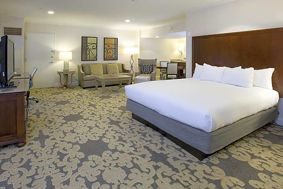 Hilton New Orleans Riverside