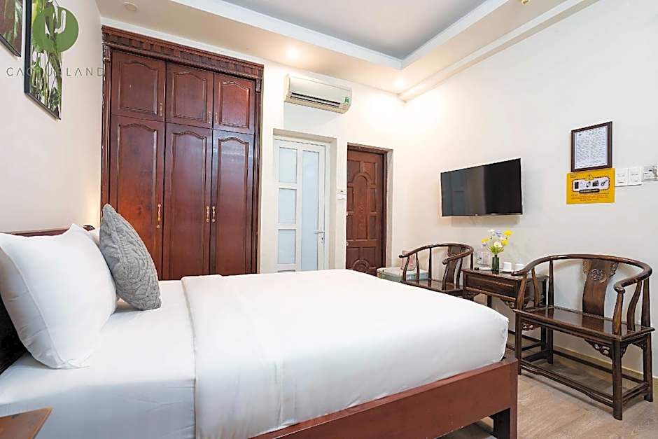 Cactusland Hotel Tan Binh