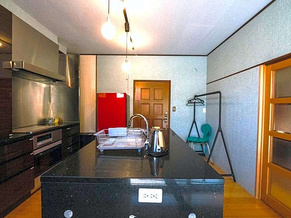 SUMITSUGU HOUSE Grandpa