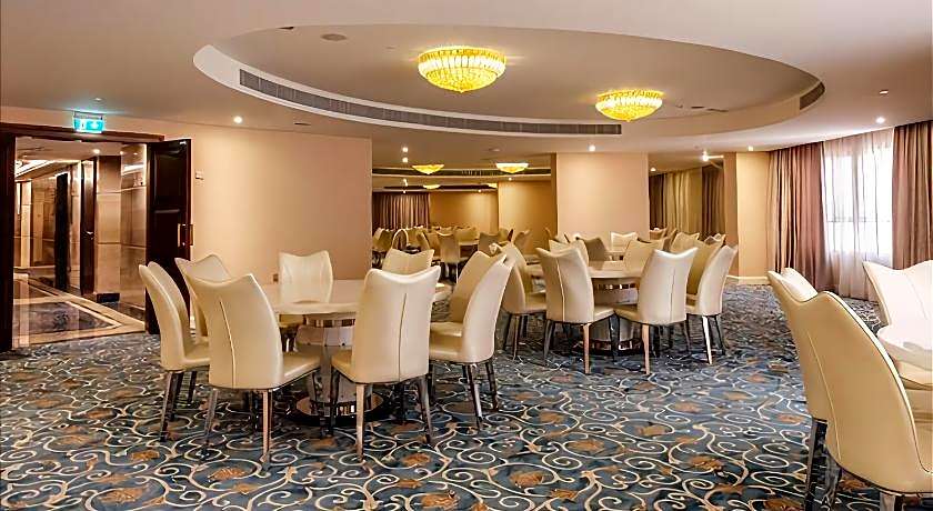 Crystal Plaza Al Majaz Hotel
